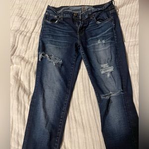 American eagle jeggings with distressing